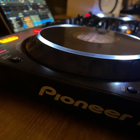 De Dj A